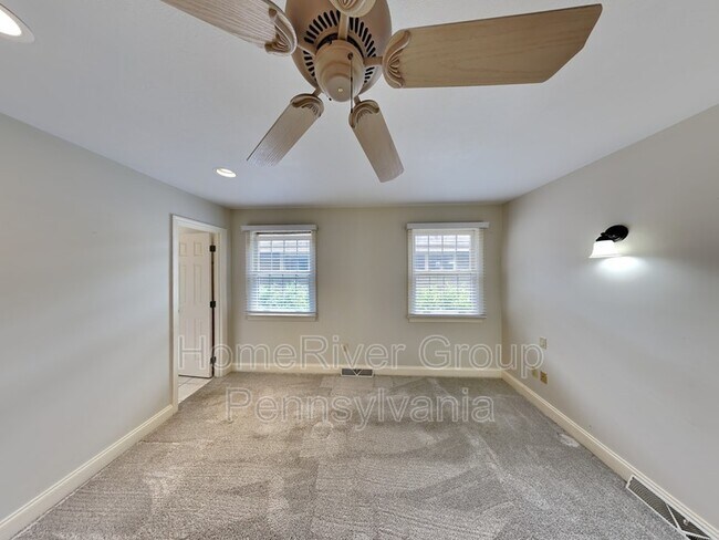 Building Photo - 31 Brucewood Dr