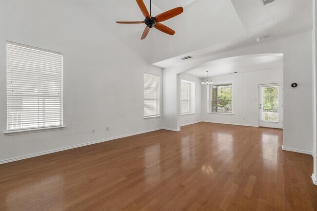 Building Photo - 1616 Kemah Dr