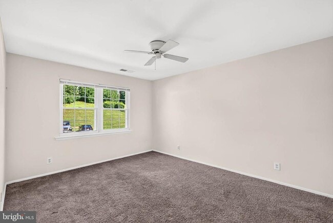 Building Photo - 107 Donzen Dr