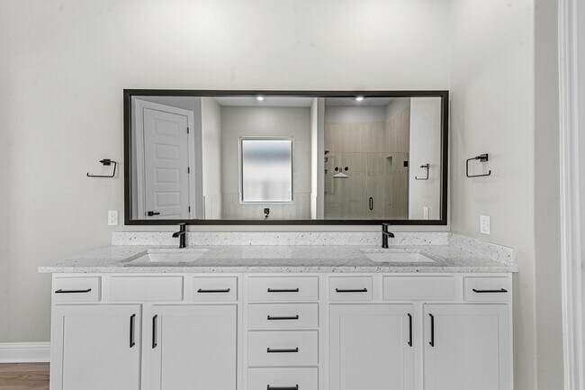 Building Photo - 2135 Tioga Vw Dr