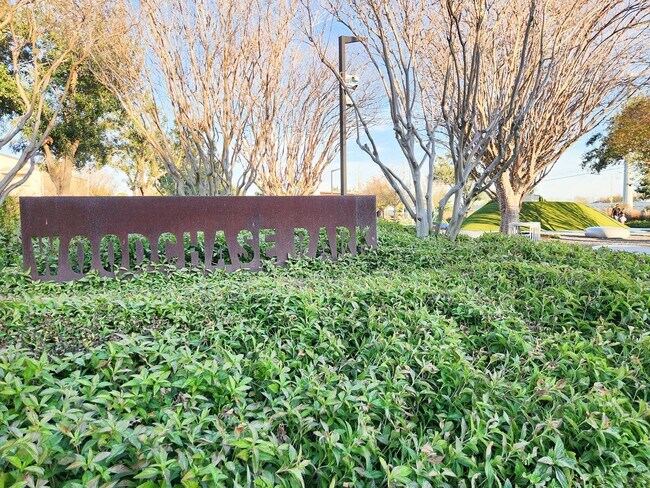 Building Photo - BEAUTIFUL REMODELED 1 BEDROOM 1 BATH CONDO.  GREAT LOCATION!