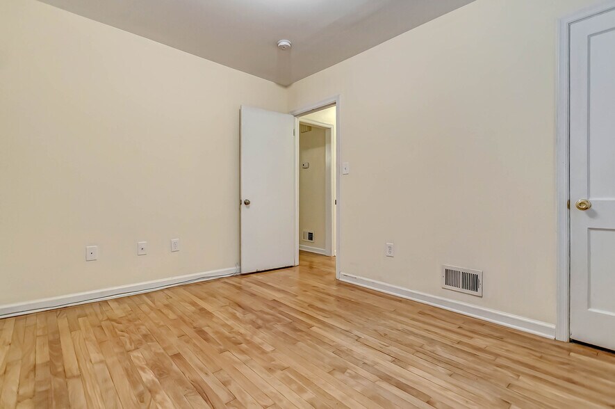 Building Photo - 4827 Indian Ln