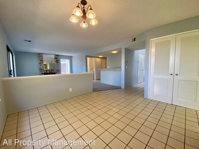 Building Photo - 4 br, 2.5 bath House - 2025 Sea Cliff