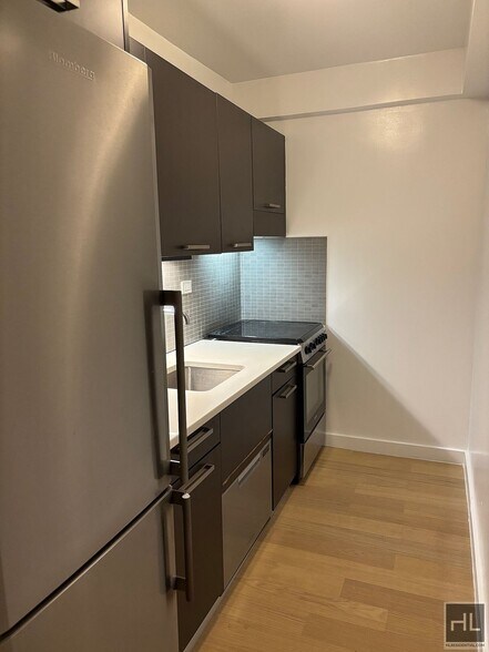 Building Photo - East 39th Street