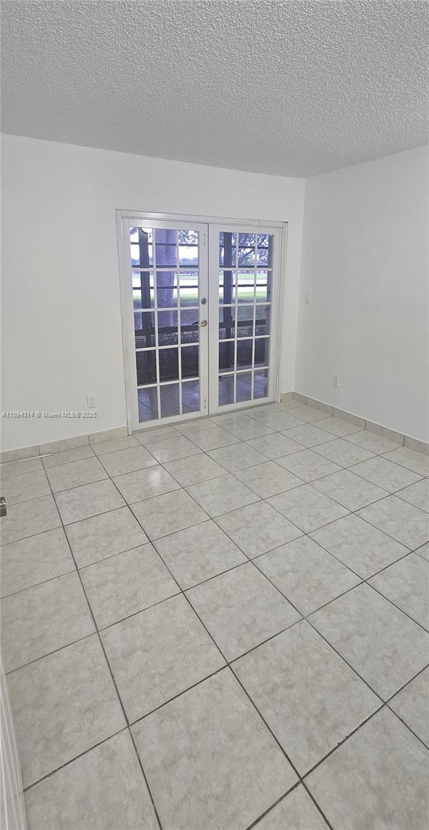 Building Photo - 9723 Hammocks Blvd