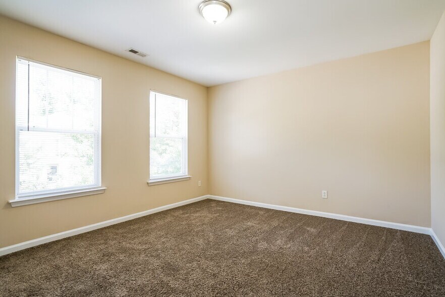 Building Photo - 3628 Pinkham Way