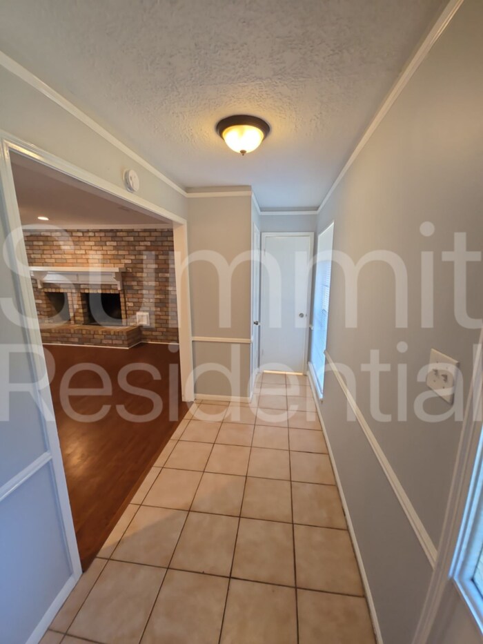 Building Photo - 5223 Brownlee Ln