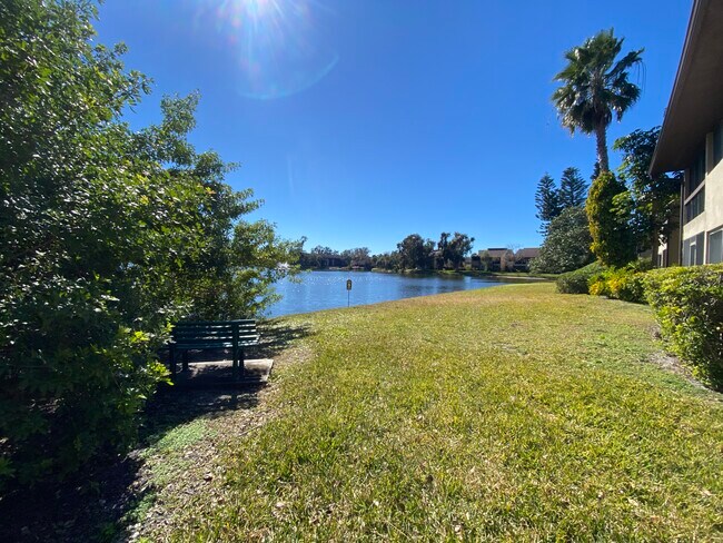 Building Photo - 710 N Village Dr