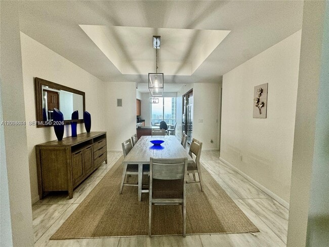 Building Photo - 18101 Collins Ave