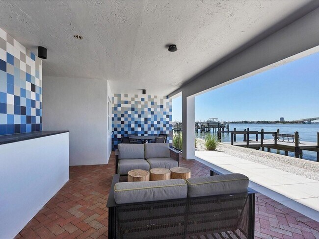 Building Photo - 226 Golden Gate Point