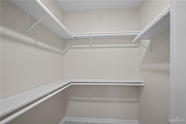 Building Photo - 18 Pedernal St