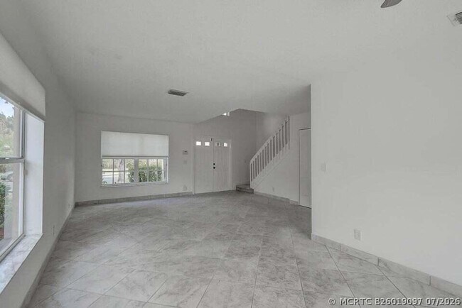 Building Photo - 10758 Lake Jasmine Dr