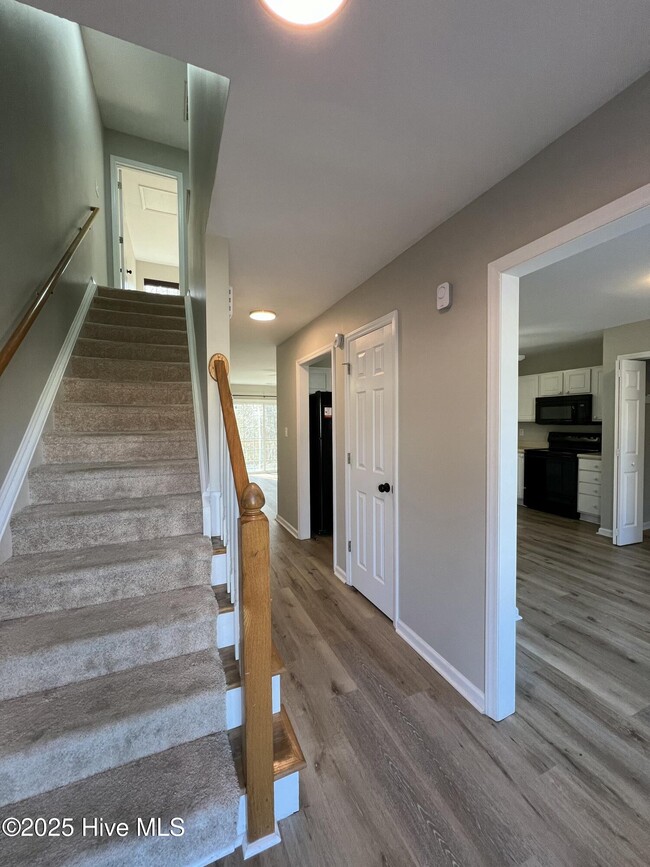 Building Photo - 4240 Williamsbrook Ln