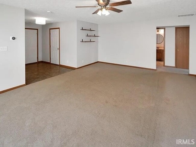 Building Photo - 2398 Maxwell Dr