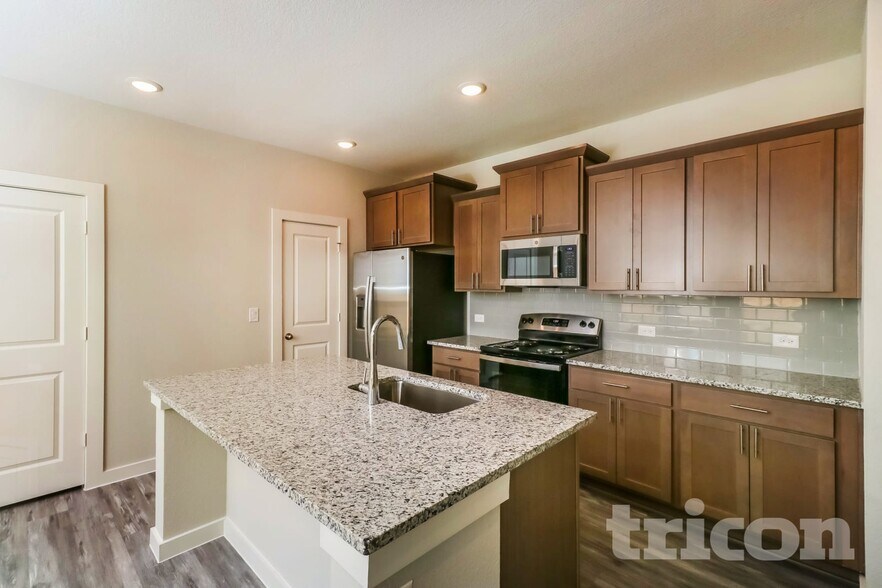 Building Photo - 1648 Mexican Heather Dr