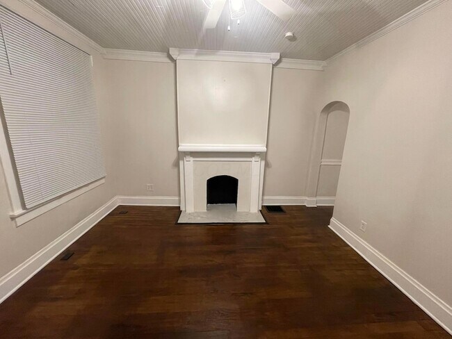 Building Photo - 287 E Woodrow Ave