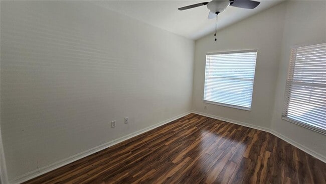 Building Photo - 2614 Dartford Terrace