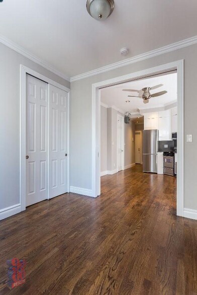 Building Photo - 248 Mott St