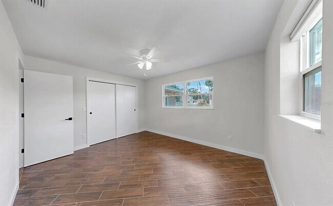 Building Photo - 5435 Drinkard Dr