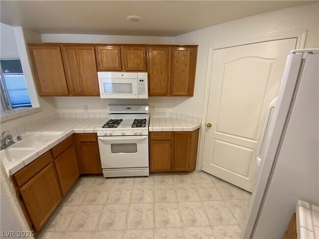 Building Photo - 7400 W Flamingo Rd