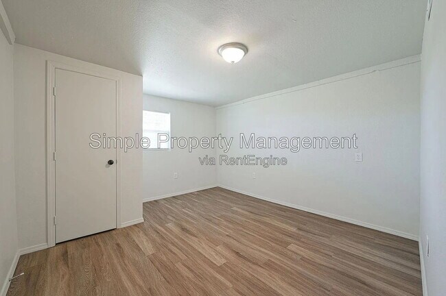 Building Photo - 605 NW 113th St