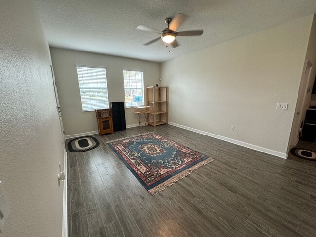 Building Photo - New Generation Stunning 1 Bed 1 Bath with ...