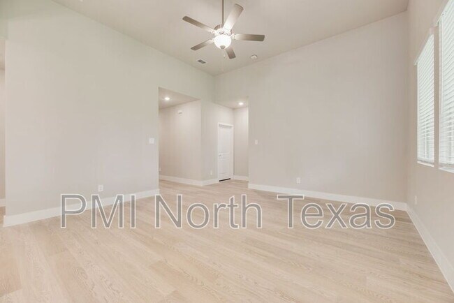 Building Photo - 1404 Winters Wy