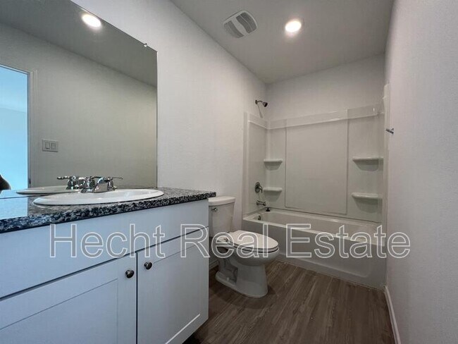 Building Photo - 2938 Shore Lark