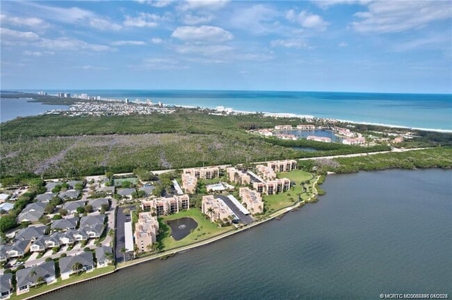 Building Photo - 3432 NE Causeway Blvd