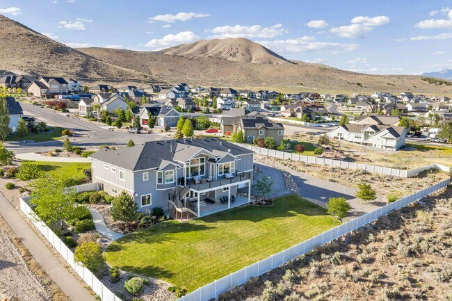 Building Photo - 2872 N Sorrel Dr