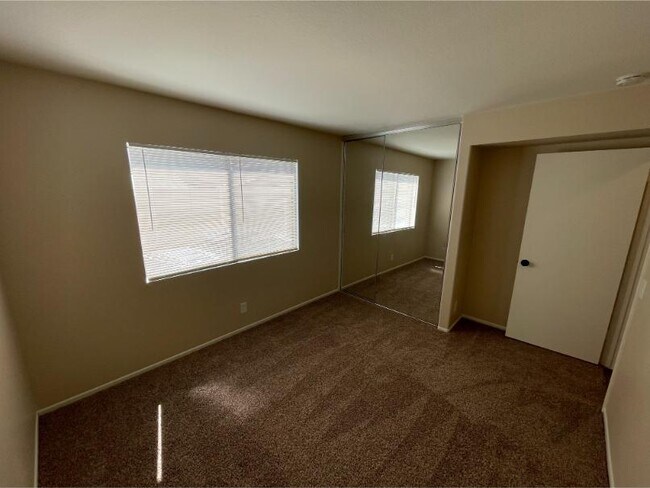 Building Photo - 41547 Yankee Run Ct