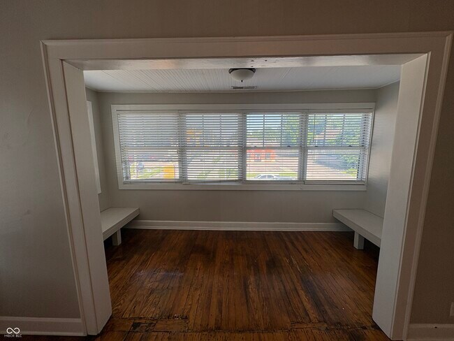 Building Photo - 4842 N College Ave