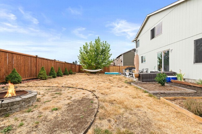 Building Photo - 16640 Rainier View Dr SE