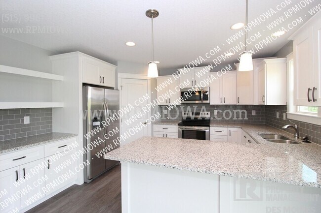 Building Photo - 5374 Destiny Dr
