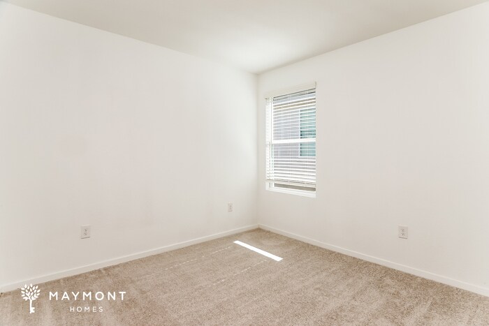 Building Photo - 518 Paul Cyn