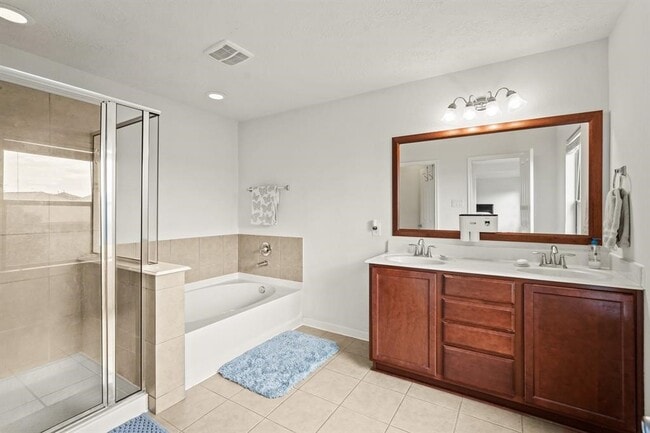 Building Photo - 6719 Path Way Ct