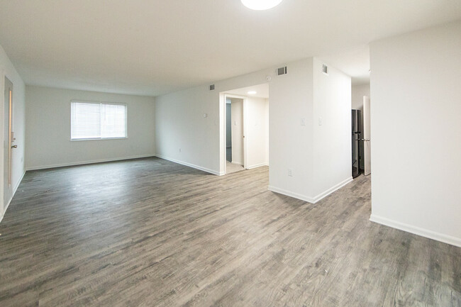 Living Room (1) - Hillcrest Townhomes