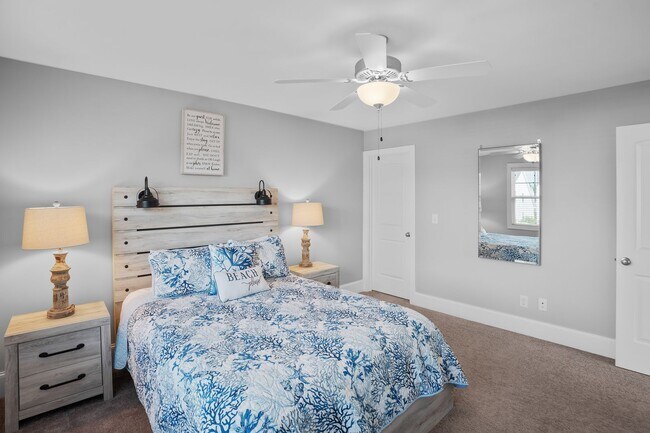 Building Photo - Stunning 4 bedroom 2.5 bath home located in Hampstead Wyndwater Community