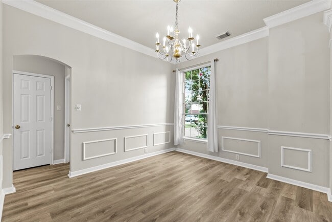 Building Photo - 14810 Cantwell Bend
