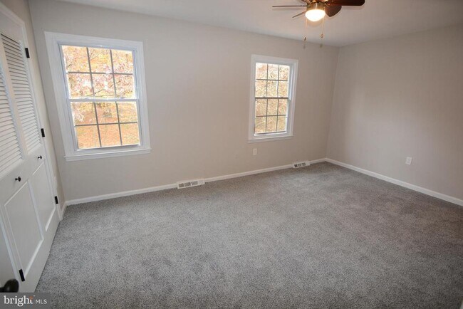 Building Photo - 1666 Albermarle Dr