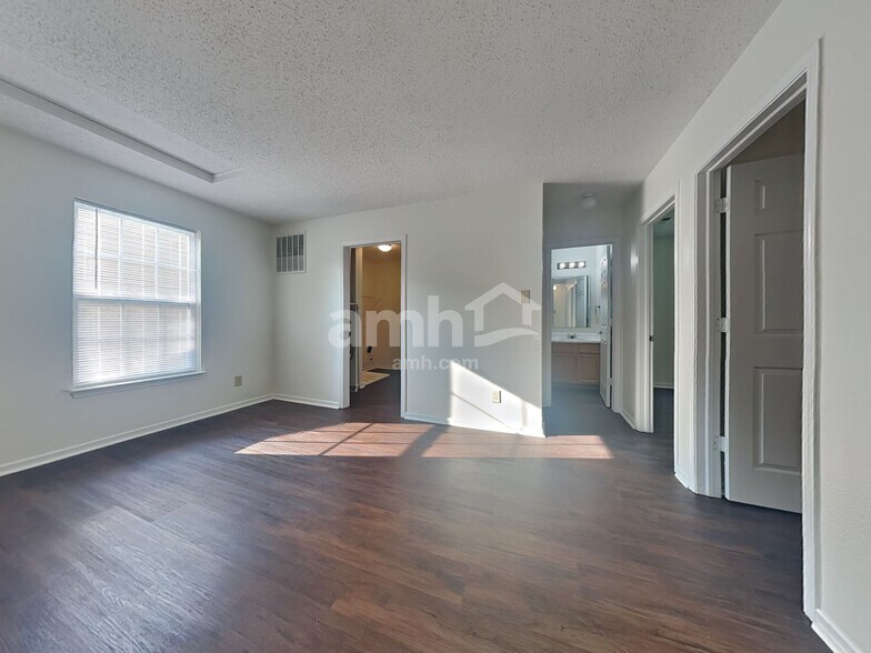 Building Photo - 9414 W Stargazer Dr