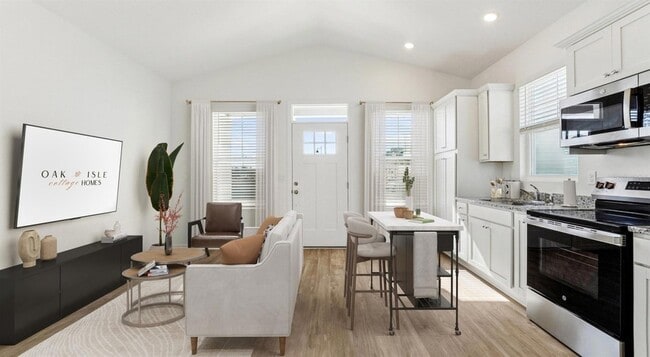 Building Photo - 6499 SW 44th Wy