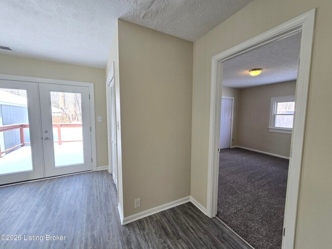 Building Photo - 214 Alpha Ave