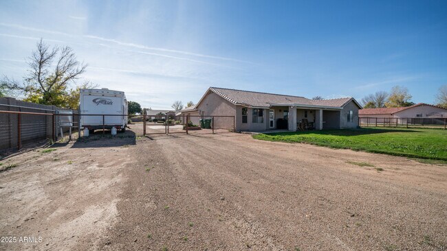 Building Photo - 15310 E Vía Del Palo