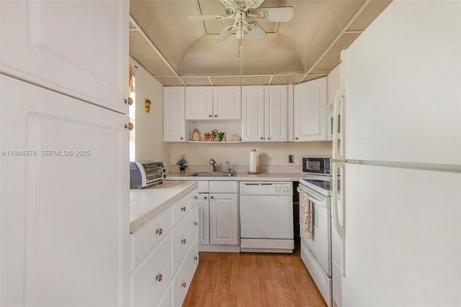 Building Photo - 712 Monaco Ct