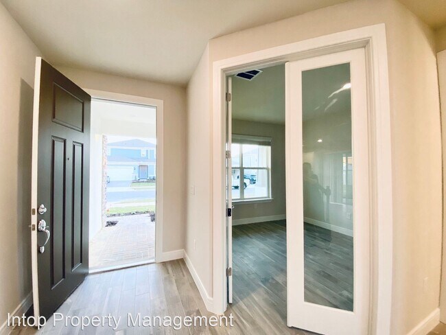 Building Photo - 4 br, 2.5 bath House - 4599 Gliding Wave St