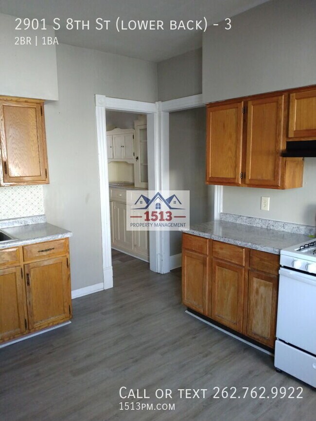 Building Photo - 2901 S 8th St