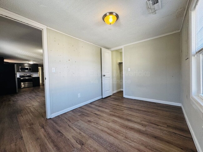 Building Photo - 48 Trinity Rd