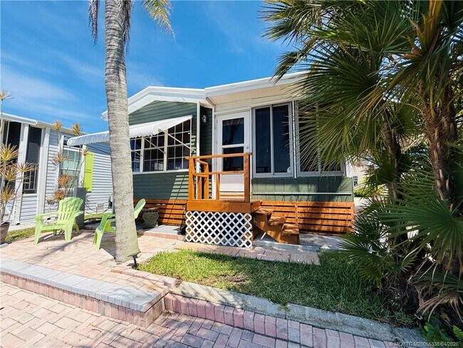 Building Photo - 10851 S Ocean Dr