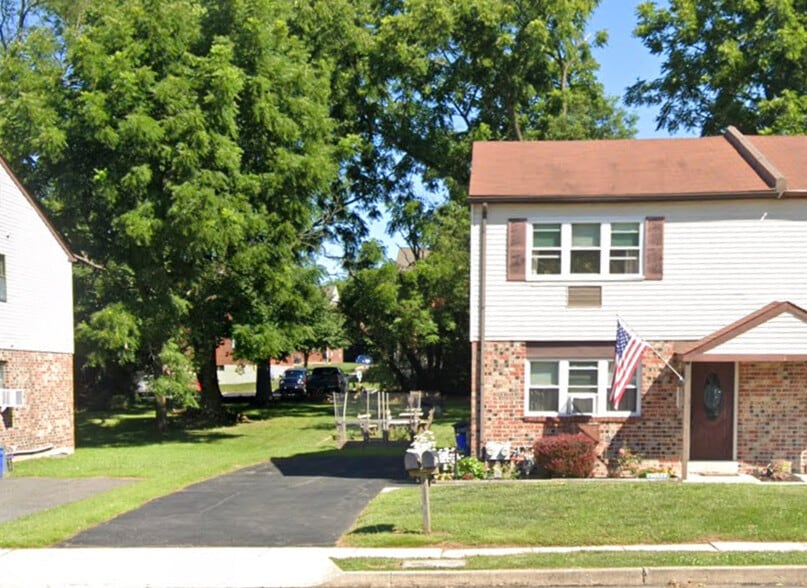 Front of Duplex - 50 Thomas Rd